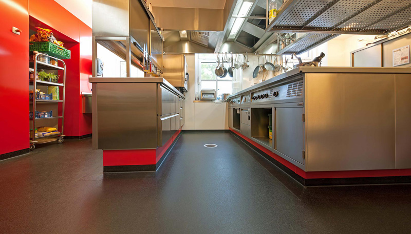 Suelo Antideslizante R12 Cocina Industrial